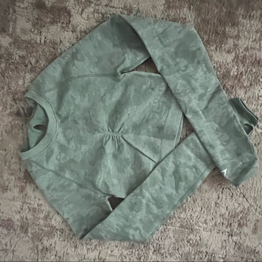 Gymshark top!